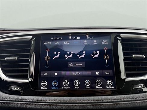 Used 2020 Chrysler Pacifica Limited image 21