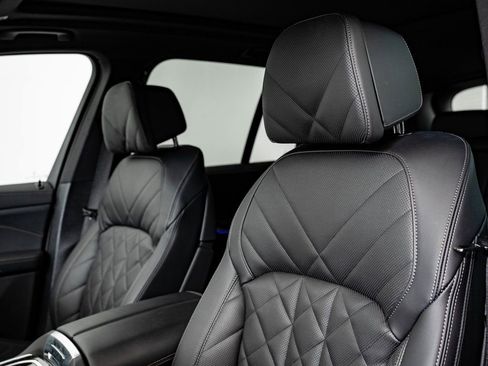 Certified 2025 BMW X5 xDrive40i w/ Climate Comfort Package image 25