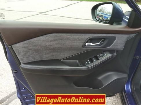 Used 2023 Nissan Rogue SV AWD/4WD image 13