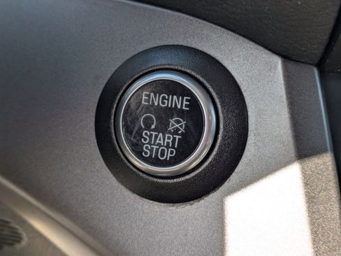 Used 2019 Ford Escape SE image 25