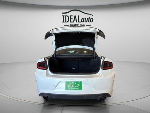 Used 2018 Dodge Charger R/T image 42