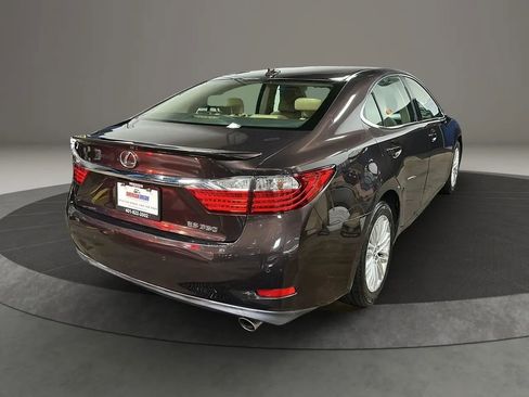 Used 2013 Lexus ES 350 w/ Luxury Pkg image 5