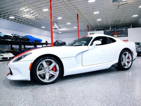 Used 2015 Dodge Viper SRT-10 w/ Quick Order Package 22J GT RWD image 2
