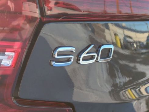 Used 2024 Volvo S60 B5 Core image 5