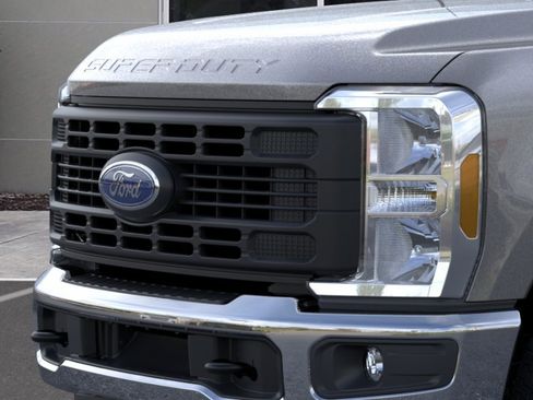 New 2026 Ford F350 XL w/ XL Chrome Package AWD/4WD image 17