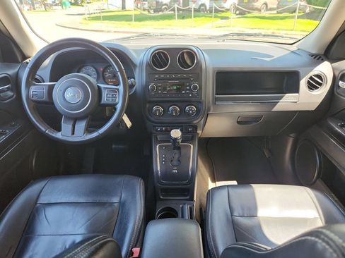 Used 2016 Jeep Patriot High Altitude FWD image 21