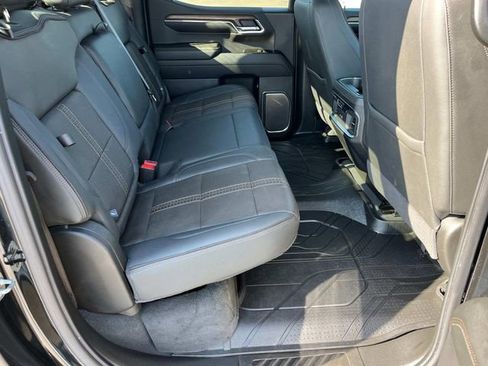 Certified 2024 Chevrolet Silverado 1500 High Country w/ High Country Premium Package AWD/4WD image 25