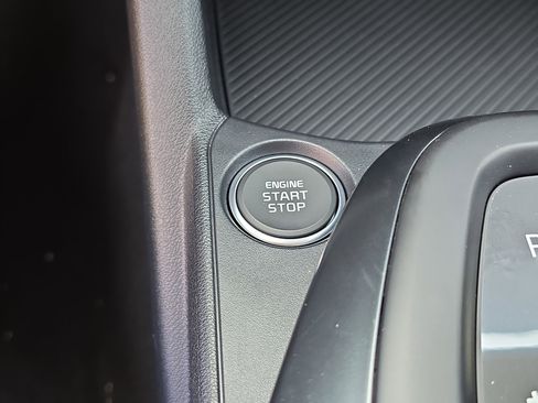 New 2025 Kia K4 LXS image 28