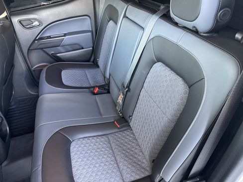 Used 2020 Chevrolet Colorado Z71 image 12