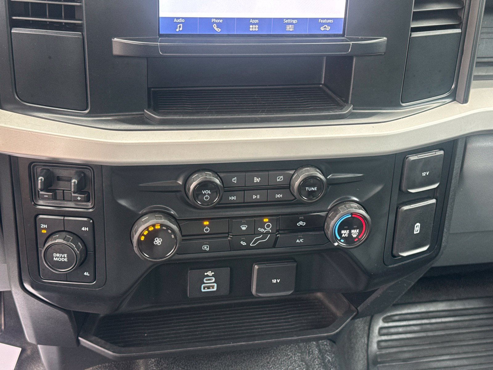 Used 2023 Ford F350 XL AWD/4WD image 27