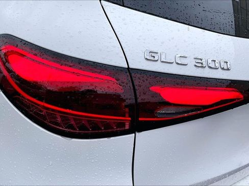 Used 2026 Mercedes-Benz GLC 300 4MATIC image 32