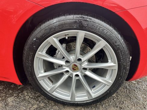 Used 2019 Porsche 718 Cayman Base image 10