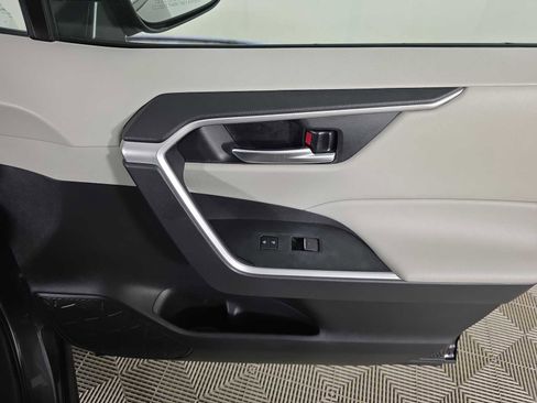 Used 2023 Toyota RAV4 XLE w/ Convenience Package image 31