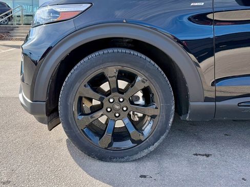 Used 2022 Ford Explorer ST-Line w/ Class IV Trailer Tow Package image 28