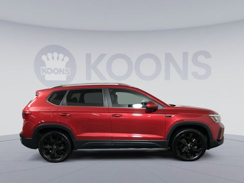 Used 2022 Volkswagen Taos SE image 8