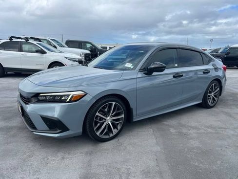 Used 2022 Honda Civic Touring image 3