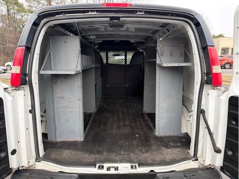 Used 2012 Chevrolet Express 2500 image 7