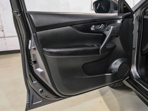 Used 2020 Nissan Rogue SL image 38