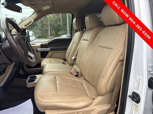 Used 2019 Ford F150 Lariat image 10