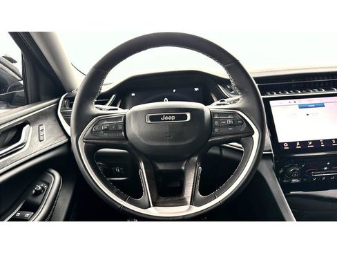 Used 2023 Jeep Grand Cherokee L Limited AWD/4WD image 28