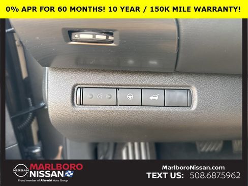 New 2025 Nissan Pathfinder SL image 32