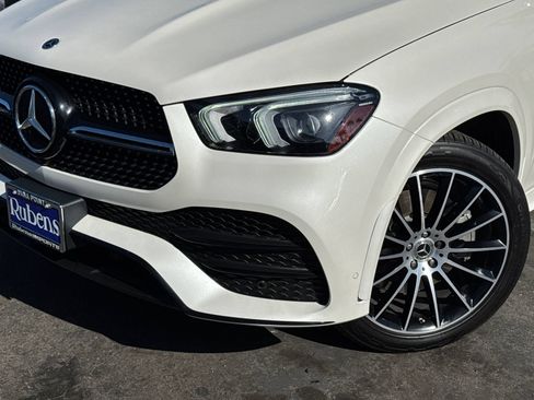 Used 2021 Mercedes-Benz GLE 450 4MATIC w/ AMG Line Exterior image 2
