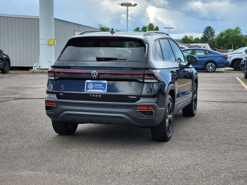Certified 2025 Volkswagen Taos SE AWD/4WD image 7