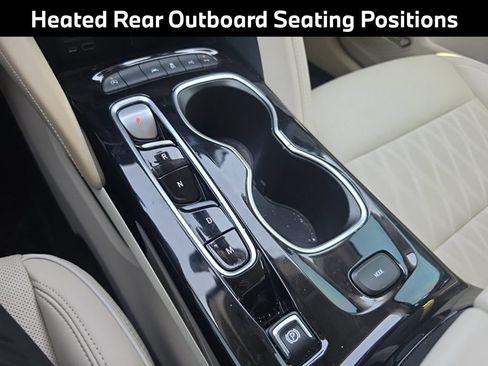 Used 2023 Buick Envision Avenir FWD image 18