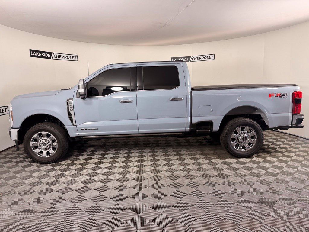 Used 2025 Ford F250 Lariat w/ Lariat Ultimate Package AWD/4WD image 3