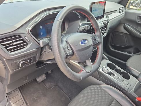 Used 2025 Ford Escape ST-Line AWD/4WD image 15