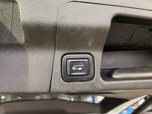 Certified 2021 GMC Acadia SLT image 11