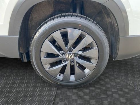 Used 2022 Volkswagen Taos S image 31
