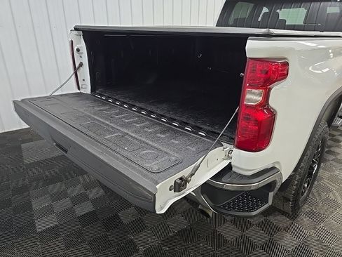 Used 2025 Chevrolet Silverado 2500 LT AWD/4WD image 11