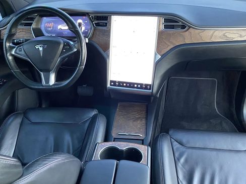 Used 2016 Tesla Model X 75D image 6
