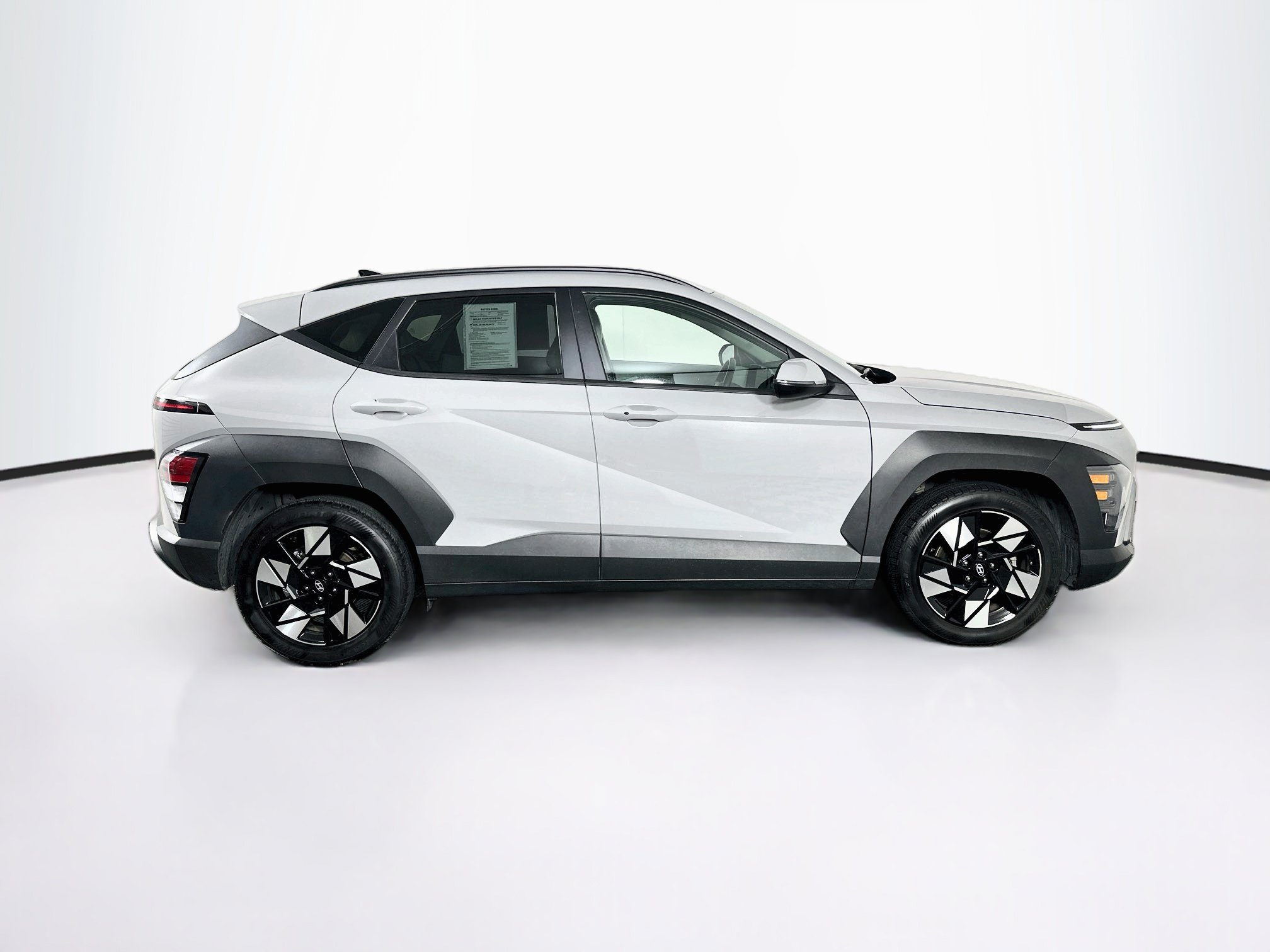 Used 2025 Hyundai Kona SEL FWD image 10