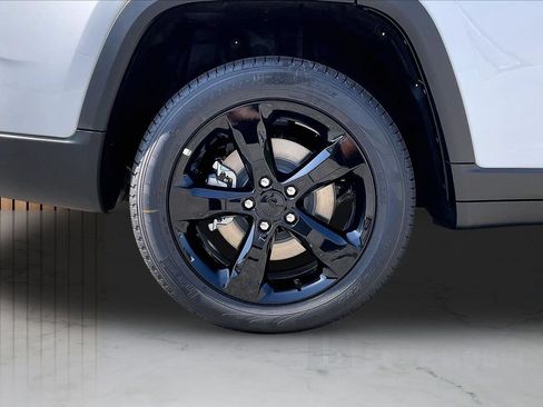 New 2026 Jeep Grand Cherokee L Limited w/ Limited Altitude Package RWD image 33