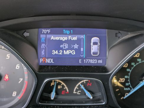 Used 2014 Ford Focus SE w/ SE Sport Package image 26