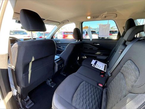 Used 2022 Nissan Pathfinder SV w/ Cargo Package image 16