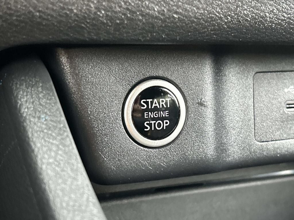 Certified 2023 Nissan Rogue SV AWD/4WD image 23