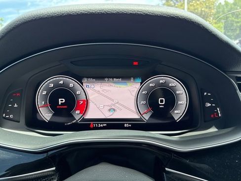 Used 2023 Audi SQ8 Prestige AWD/4WD image 9