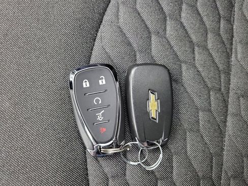 Used 2020 Chevrolet Equinox LT AWD/4WD image 32