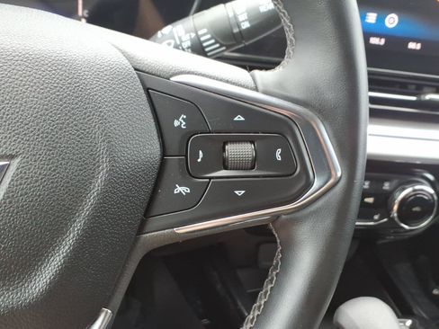 Used 2024 Chevrolet Trax LT w/ Driver Confidence Package FWD image 18
