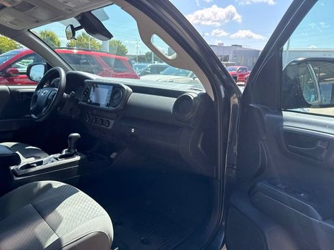 Used 2023 Toyota Tacoma SR AWD/4WD image 14