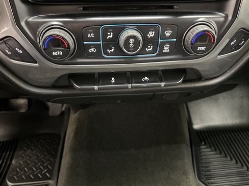 Used 2017 Chevrolet Silverado 1500 LT w/ All Star Edition AWD/4WD image 32