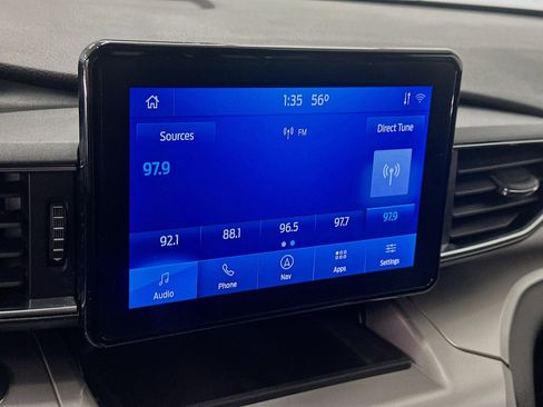 Used 2021 Ford Explorer XLT w/ Equipment Group 202A AWD/4WD image 21