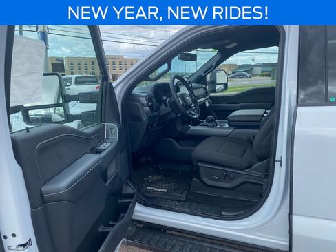 New 2025 Ford F150 XLT w/ Equipment Group 302A MID image 14