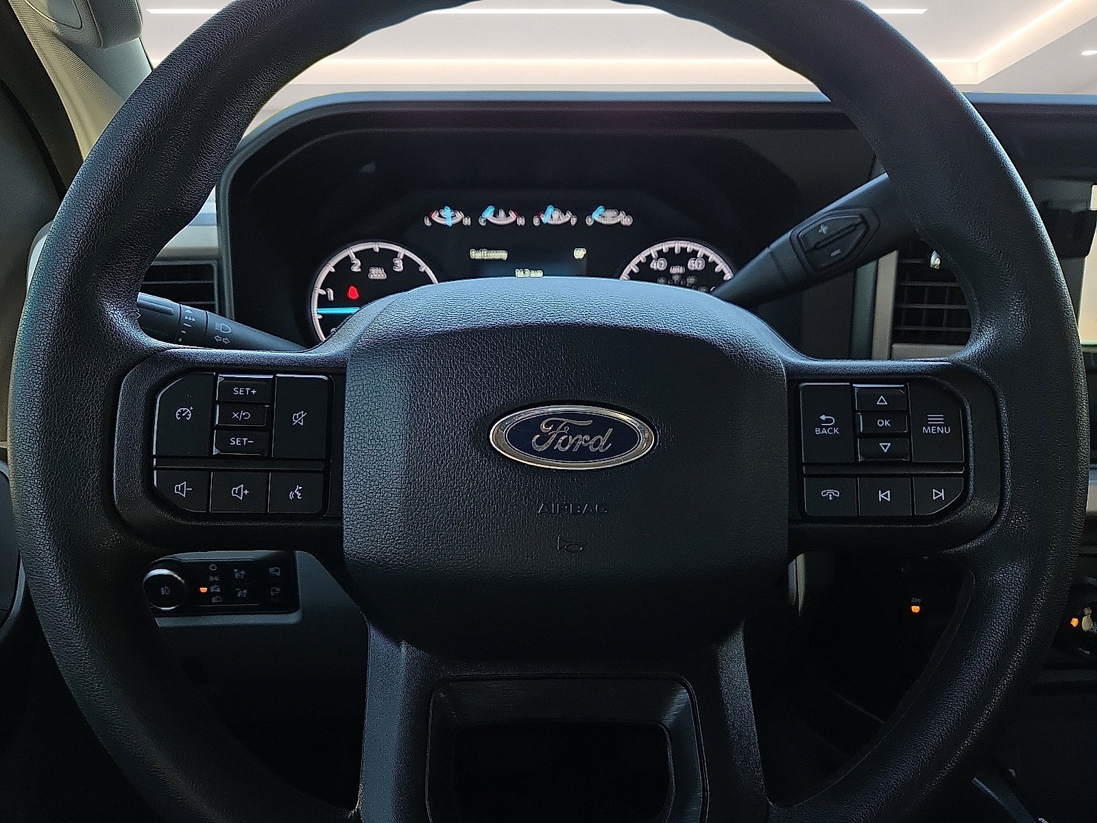 Certified 2025 Ford F450 XLT w/ 360-Degree Camera Package AWD/4WD image 24