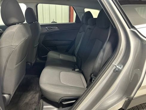 Used 2023 Kia Sportage LX AWD/4WD image 16