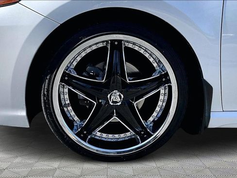 Used 2018 Toyota Camry XSE image 31