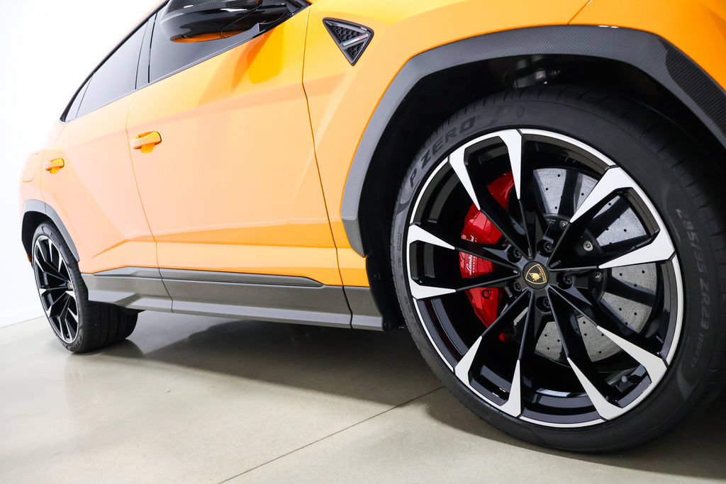 Used 2021 Lamborghini Urus AWD/4WD image 23